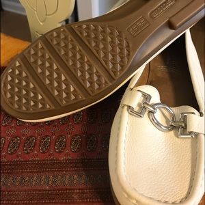 NEW Aerosoles Stitch n Turn Loafers